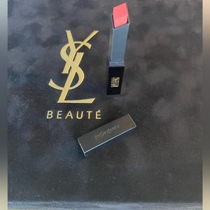 YSL—THE SLIM VELVET RADICAL MATTE LIPSTICK #304 Beige Instinct